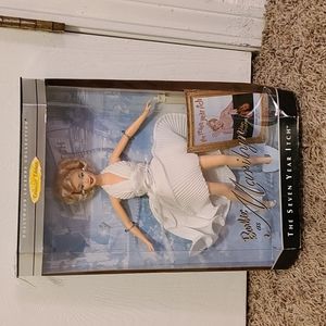 Marilyn Monroe doll